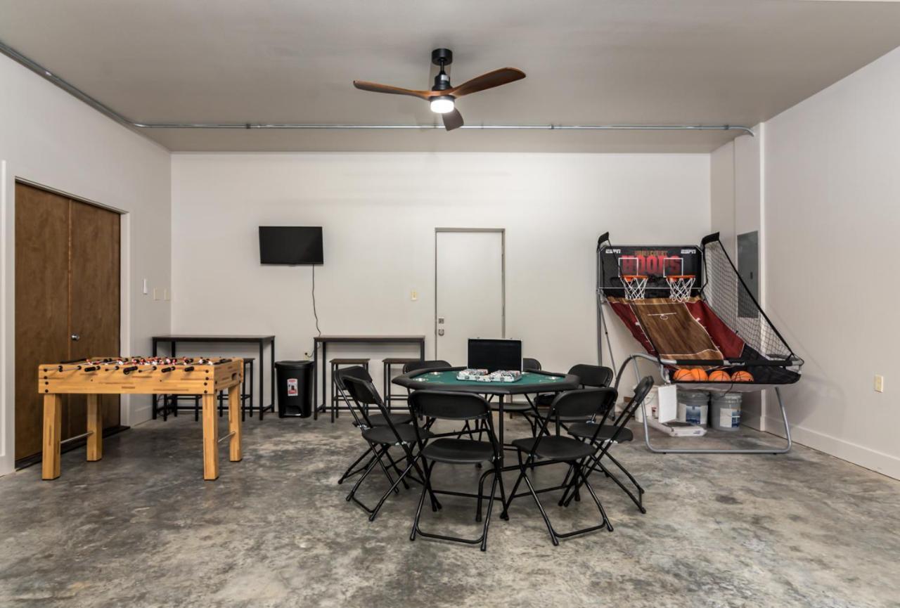 Amazing Downtown Location For Groups! Villa Little Rock Buitenkant foto